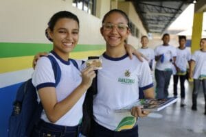 Marca de R$ 158,2 milhões em investimentos no Passe Livre Estudantil é atingida pelo Governo do AM