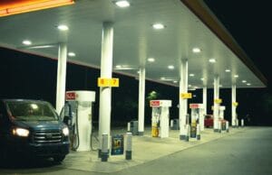 Petrobras reduz em R$ 0,44 valor do diesel e em R$ 0,40 o da gasolina