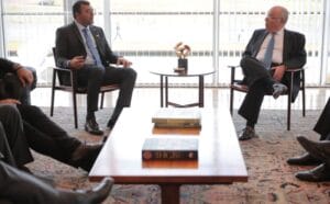 ‘Vai beneficiar toda a região Norte’, diz Wilson ao articular a instalação de posto para emissão de visto americano no AM