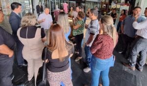 Suframa dá início às tratativas para tentar resolver o destino dos 32 lojistas do Shopping Cecomiz