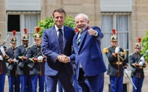 Lula e Macron conversam sobre acordo entre Mercosul e União Europeia