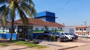 Pai agride e queima as mãos do próprio filho de 3 anos, em Presidente Figueiredo