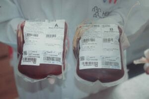 Hemoam recomenda agendamento para doadores do tipo A+ e B+ para evitar desperdício de bolsas
