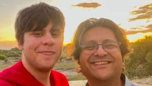 Viúva diz que pai e filho teriam morrido no Titan ouvindo músicas favoritas