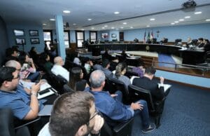 Prefeito de Borba é multado pelo TCE-AM por negligência em serviços de atendimento médico à população