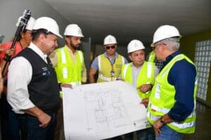 Tadeu de Souza inspeciona reforma do Caic do Alvorada, que terá agendamento online e mais atendimentos