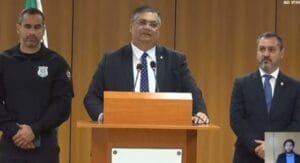 Ministro afirma crise na segurança pública do AM e membros de facções irão para penitenciarias federais