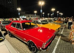 Shopping de Manaus recebe exposição de carros antigos, neste domingo (9)