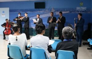 Música e yoga levam relaxamento e descontração a pacientes da FCecon