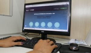 Provão Eletrônico oferece vagas para Ensino Fundamental e Médio em Manaus