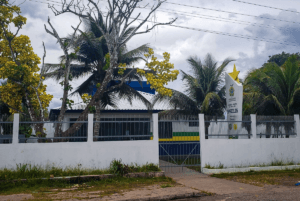 Homem oferecia presentes a adolescente de 13 anos em troca de relações sexuais, no AM