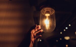 Confira quais bairros de Manaus ficarão sem energia nesta terça-feira (3)