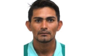 Homem que estuprou a enteada de 14 anos é procurado em Manaus