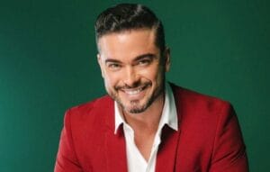 Veja como ficou o quarto de hotel após o ator Sidney Sampaio destruir e se jogar