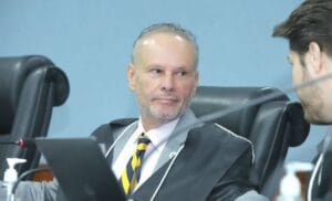 Licenças que autorizavam construção de aterro sanitário no Tarumã são suspensas pelo TCE