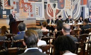 ‘Brasil vive bom momento e tem grandes oportunidades para atrair investimentos com o novo PAC’, diz Alckmin