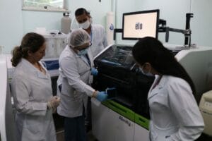 Novo equipamento acelera exames laboratoriais na FCecon