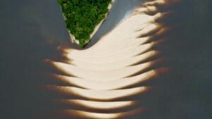 Bora refrescar? Veja quais são as praias inexploradas e paradisíacas do Amazonas