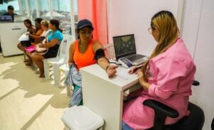 Unidades móveis da saúde da mulher passam a atender em novos bairros de Manaus