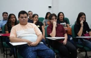 Mais de 800 vagas para cursos de qualificação profissional são oferecidas em Manaus