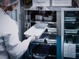 Com estoque crítico, Hemoam apela a doadores para que compareçam à unidade de coleta