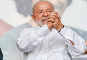 Lula retorna de giro internacional com previsão de viagens só em 2024