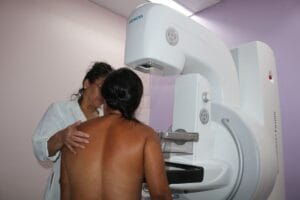 Outubro Rosa: FCecon realiza mutirão de mamografias