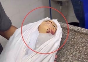 Vídeo: Boneca é utilizada pelo Hamas para simular vítimas de ataques de Israel