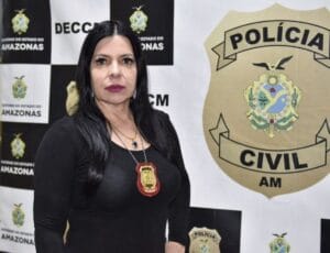 Homem estupra a tia que possui uma deficiência, se arrepende e toma veneno de rato, em Manaus