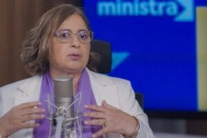 ‘Silêncio e omissão matam mais que assassinos de mulheres’, diz ministra Cida Gonçalves
