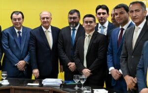 Governo federal libera R$ 182,4 milhões do Bolsa Família para famílias de Manaus