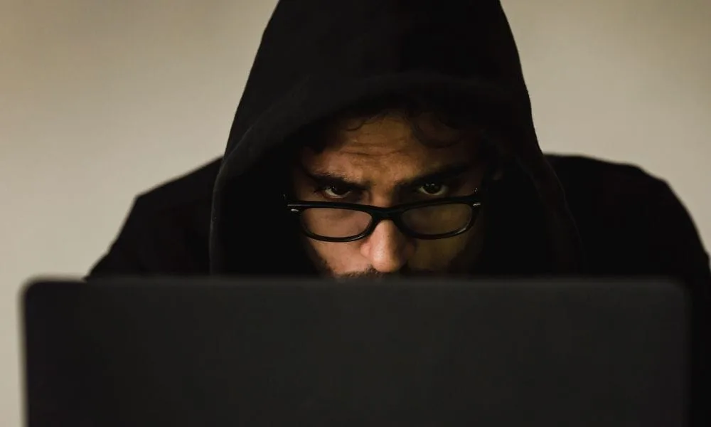 Golpes e fraudes online Foto de Sora Shimazaki no Pexels