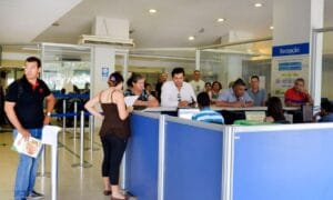 Carlos Lupi diz que espera reduzir fila do INSS até o final deste ano