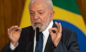Presidente Lula sanciona lei para reduzir filas do INSS