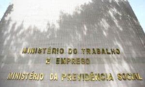 Prazo para contestar descontos indevidos do INSS ​termina dia 14
