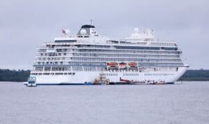 Com mil turistas, Amazonas recebe mais um navio da temporada de cruzeiros