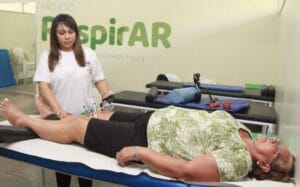 Programa RespirAR aposta na ventosaterapia para aliviar dores crônicas
