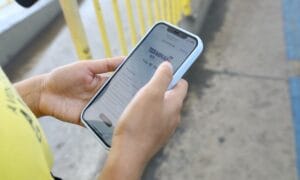 Passageiros de Manaus ganham acesso gratuito à internet nos terminais de integração