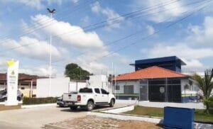 Adolescente de 16 anos mata jovem com diversas estocadas de facas após ser difamada, no AM