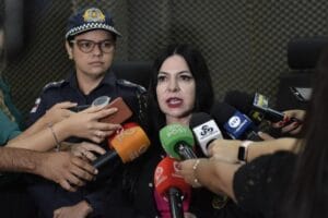 Homem não aceita o término do relacionamento e começa a perseguir a ex-companheira, em Manaus
