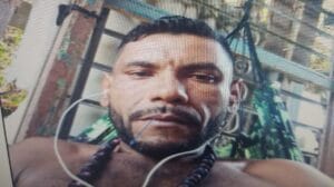 Viu esse homem por aí? Ele está sendo procurado por estuprar uma menina de 12 anos em Manaus