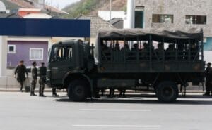 Militares começam a atuar em portos e aeroportos
