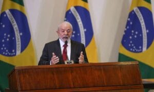 Lula diz que não precisa gostar de presidentes dos países vizinhos: ‘Não tem que ser meu amigo’
