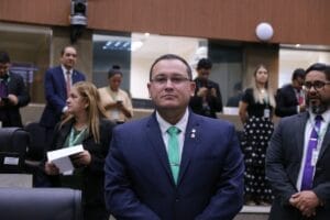 CMM aprova projeto de lei do vereador Raiff Matos que autoriza uso da Bíblia nas escolas municipais