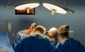 Governo realiza mutirão de cirurgias de cataratas neste sábado e domingo, em Manaus