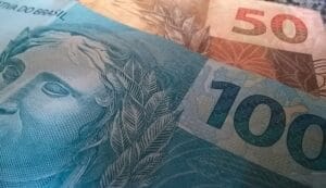 Segunda parcela do 13º salário deve ser paga até sexta-feira