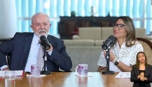 Governo estuda plano de combate à violência contra mulher na internet