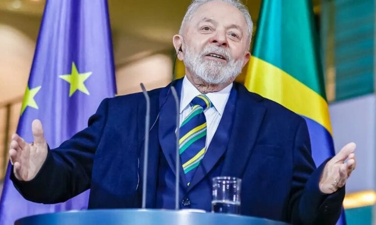 Lula reforça importância da memória para garantir democracia