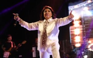 Roberta Miranda encanta público na abertura da Expoagro 2023: ‘Pessoas que eu amo’