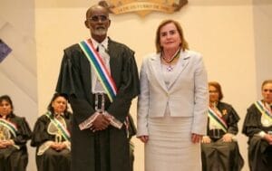 Presidente do TCE-AM, Yara Lins, é homenageada com medalha da Ordem do Mérito Judiciário